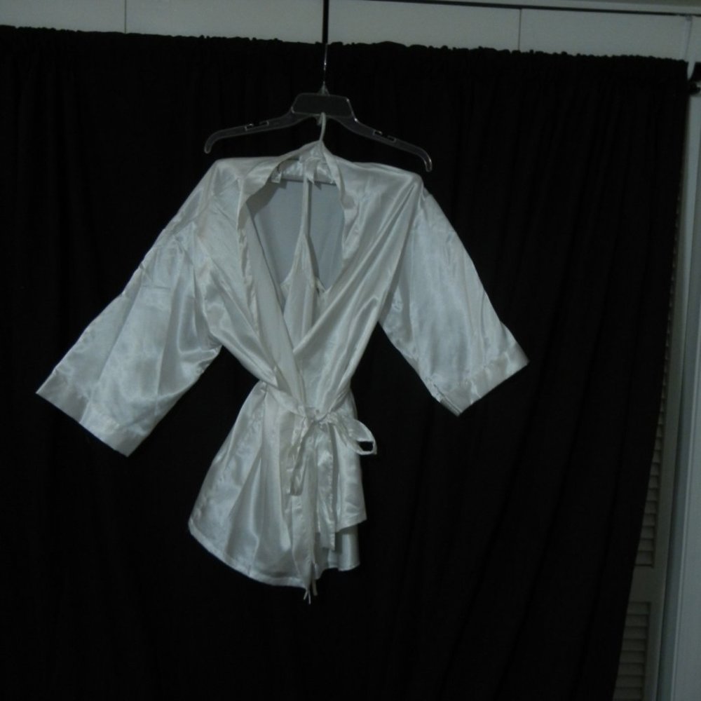 Women's Shalimar robe lingerie set